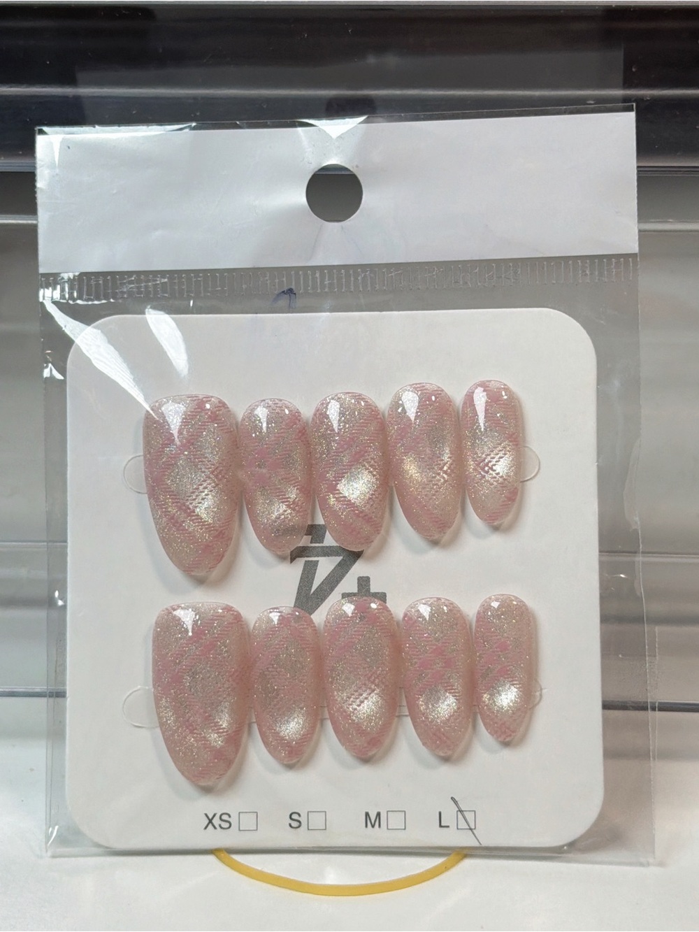 Sparkling Pink Iridescent Press-On Nail Set -